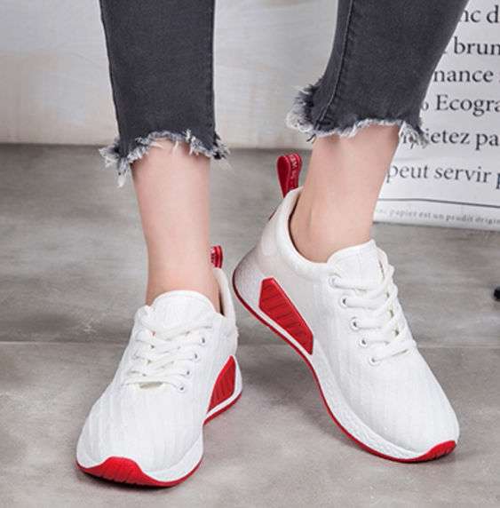 看鞋舌上的标签，就知道鞋子值不值得买！