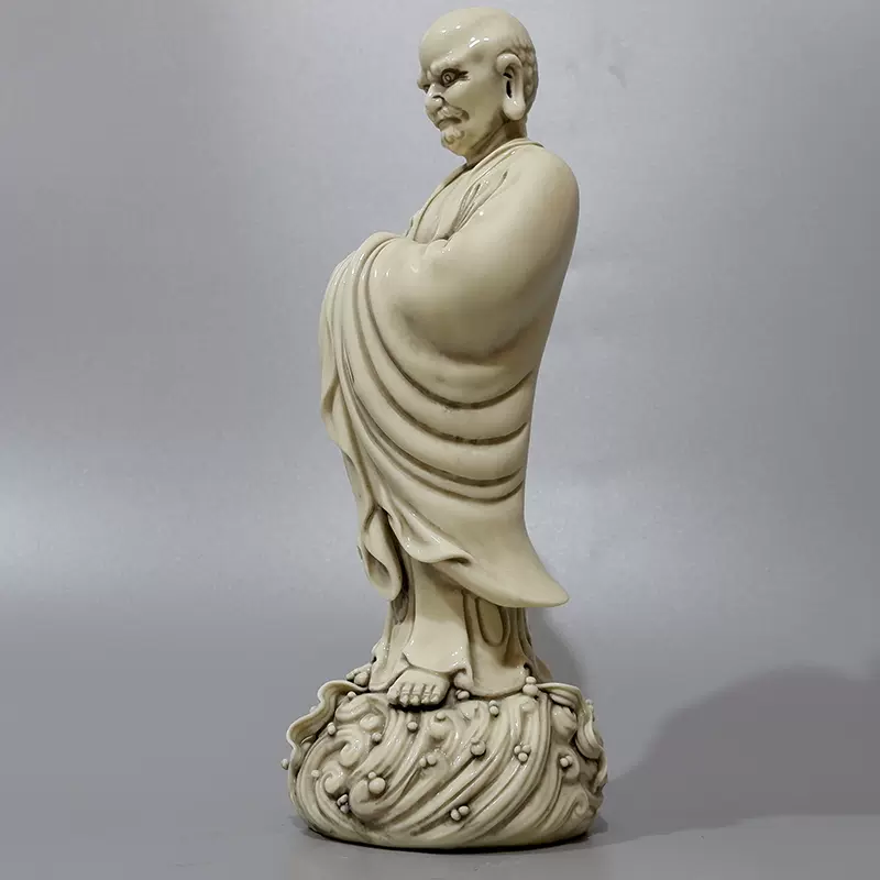 彌勒佛 陶瓷 德化窯 時代物 中國古玩 古美術 何朝宗印在銘 彌勒佛 陶瓷 德化窯 時代物 中國古玩 古美術 何朝宗印在銘 彌勒