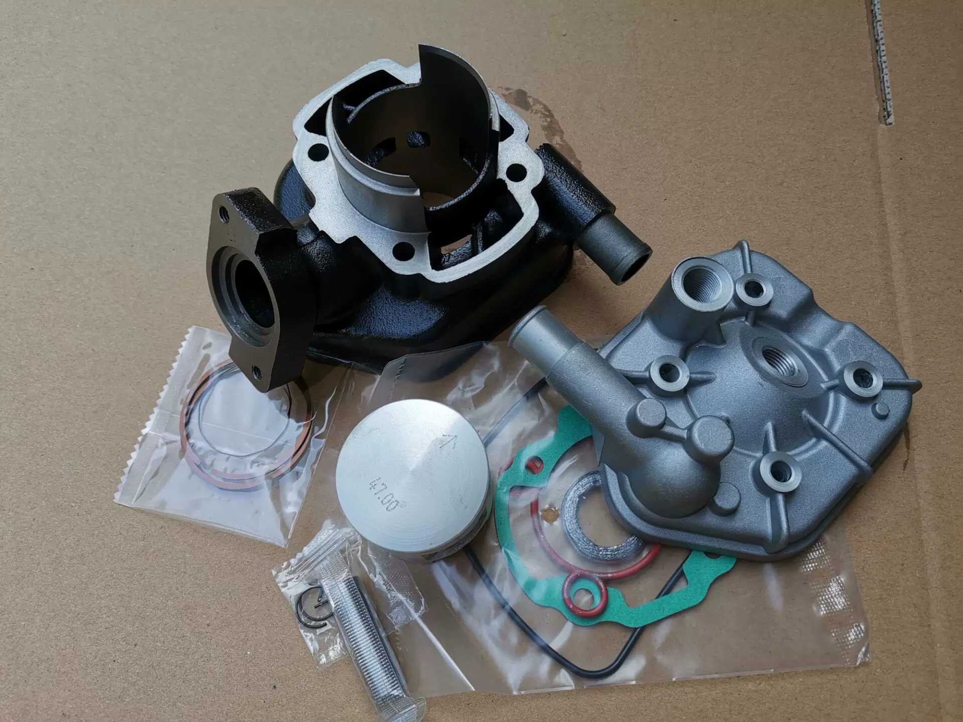 ディオ用水冷シリンダーヘッド54mm ブルー ディオ用水冷シリンダー