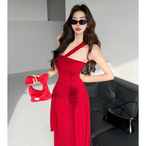 
Desert Muse~released a retro white sexy girl's tube top long dress with one shoulder and large hem pleated floor-length dress