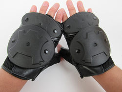 War Wolf - Anti-Riot Protective Armor Gloves