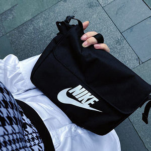 
Nike Nike shoulder bag women's free postage bag 2025 new sports bag casual black crossbody bag men's CW9300