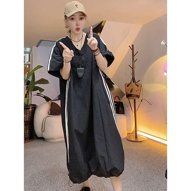 Extra large size 300Jin [Jin equals 0.5 kg] Fashionable casual loose dress for women in summer lazy style V-neck short-sleeved T-shirt mid-length skirt trendy