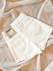 White Denim Shorts for Women, High-Waisted, Summer 2026 New Style, Loose A-Line, Slimming, Hot Pants for Petite Girls