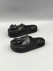 
Positive four-season slippers, cowhide toe-toe tassel, large-toe Birkenstock style casual and comfortable slippers, high-end women's shoes A