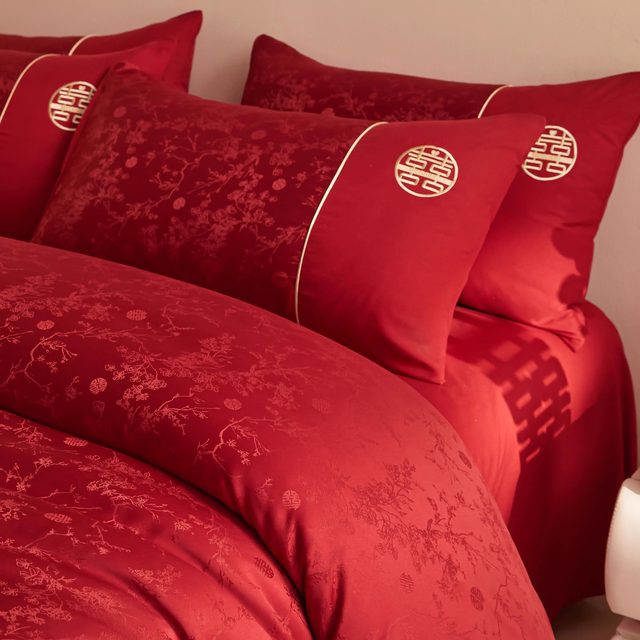 High-end Chinese wedding four-piece set, big red bed sheet, quilt cover, newlywed quilt, wedding bedding, wedding room dowry