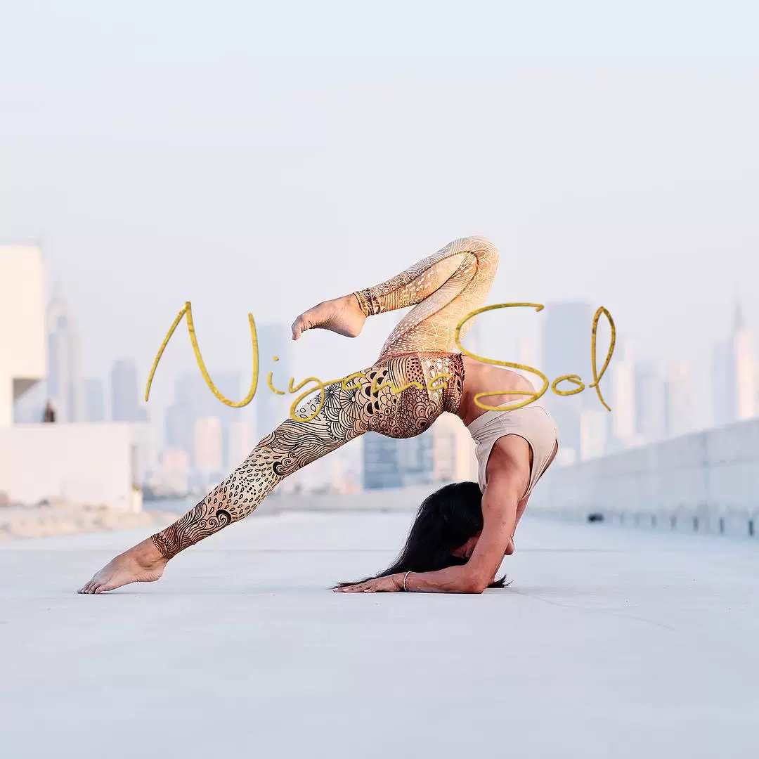 ALO YOGA 裸感高弾性 9分丈ヨガレギンス ベルギーブルー S