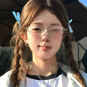 
Korean version of pure desire without makeup, cat-eye flat mirror with small face and concave shape, hot girl style jennie's same style myopia glasses frame