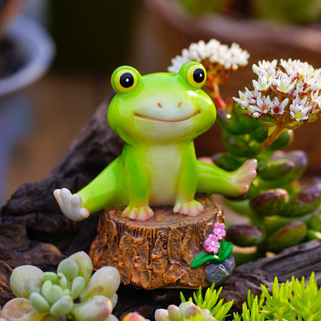 Cute little frog flower potted courtyard micro-landscape succulent landscaping decoration garden fish tank car decoration decoration