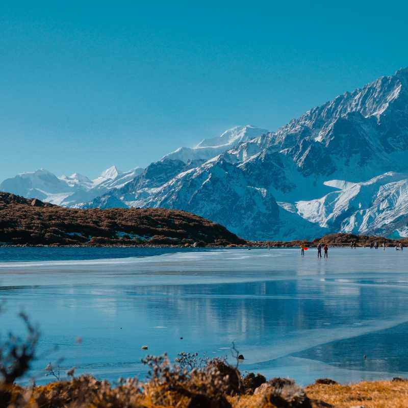 川西野马海子徒步·野马海子折多山蓝冰海子中谷村温泉轻奢3日游