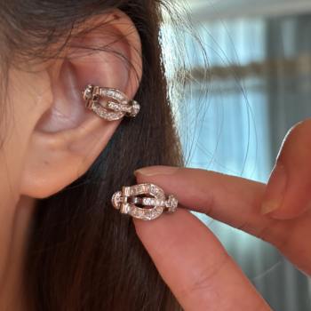 [Louhaha] Exquisite niche light luxury high-end horseshoe buckle zircon without piercing small ear clip simple ear bone clip