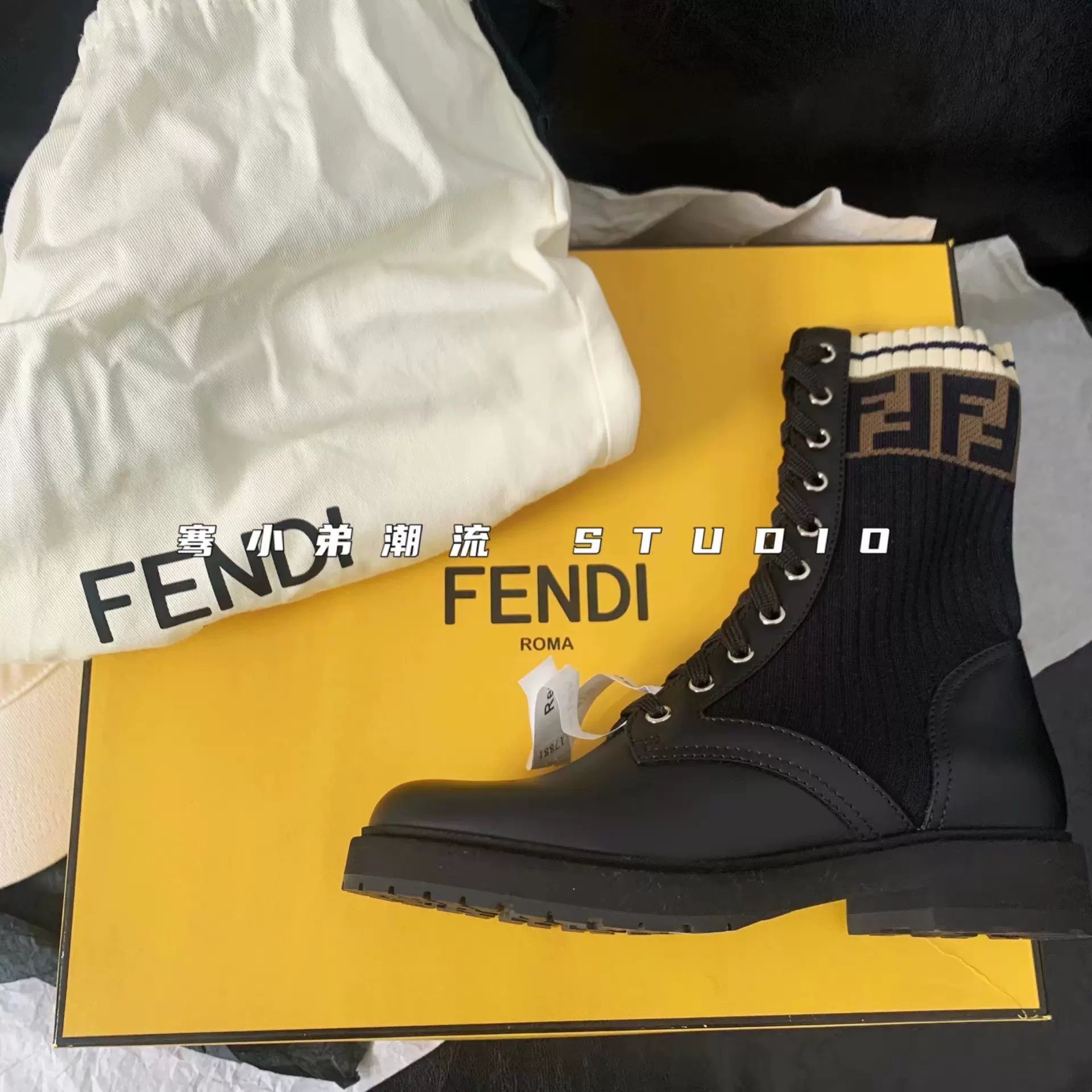 骞小弟studios】FENDI FW21 黑色经典双F/格纹短靴短筒靴马丁靴