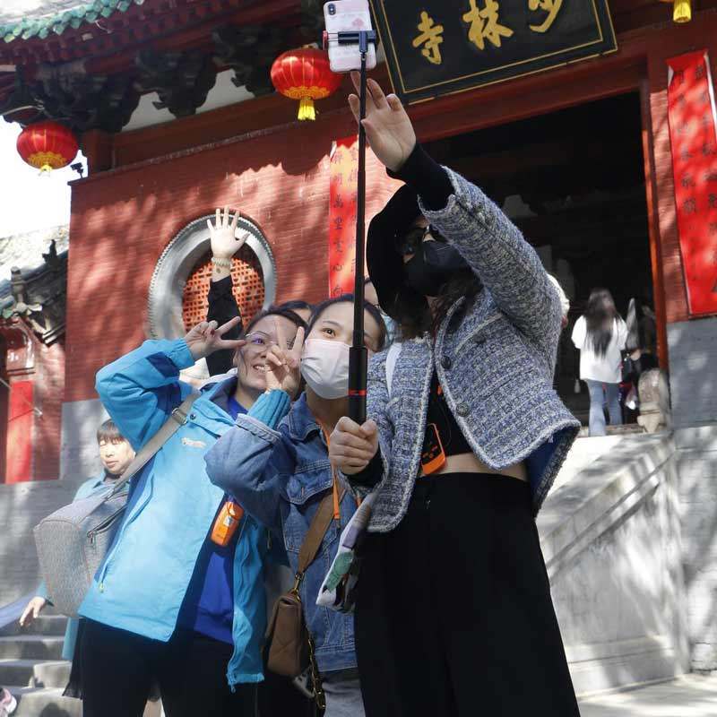郑州洛阳出发嵩山少林寺三皇寨一日游塔林纯玩上门接含门票河南旅