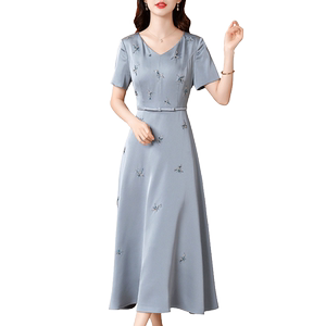 
Xiangnifen's mother's wedding dress can be worn on a high-waisted slimming dress 2025 new autumn and summer high-end acetic acid