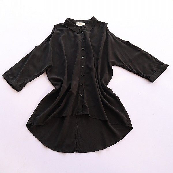 New summer European and American women's solid color lapel single-breasted off-shoulder clasp sleeve rear slit fashionable casual shirt D1