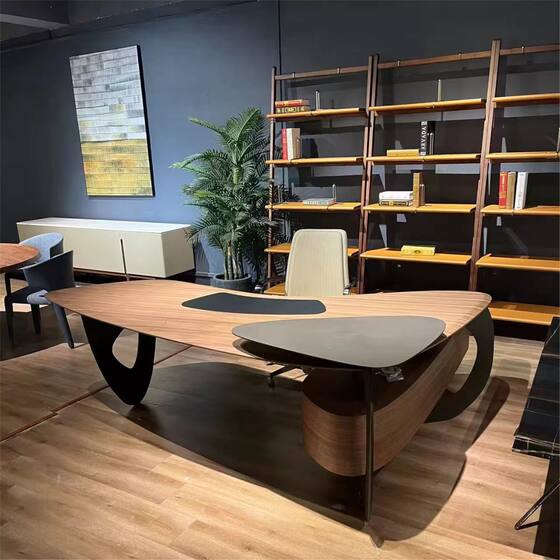 
Italian minimalist living room desk new solid wood special-shaped design computer desk high-end curved boss desk