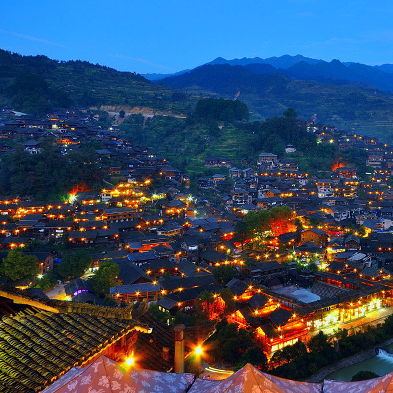 贵州黄果树+荔波+西江+镇远+梵净山跟团6日游 专车专导看多彩表演