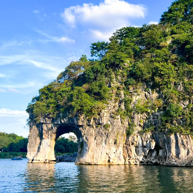 广西桂林+南宁+6天5晚纯玩旅游+阳朔/漓江/德天/巴马长寿之乡跟团