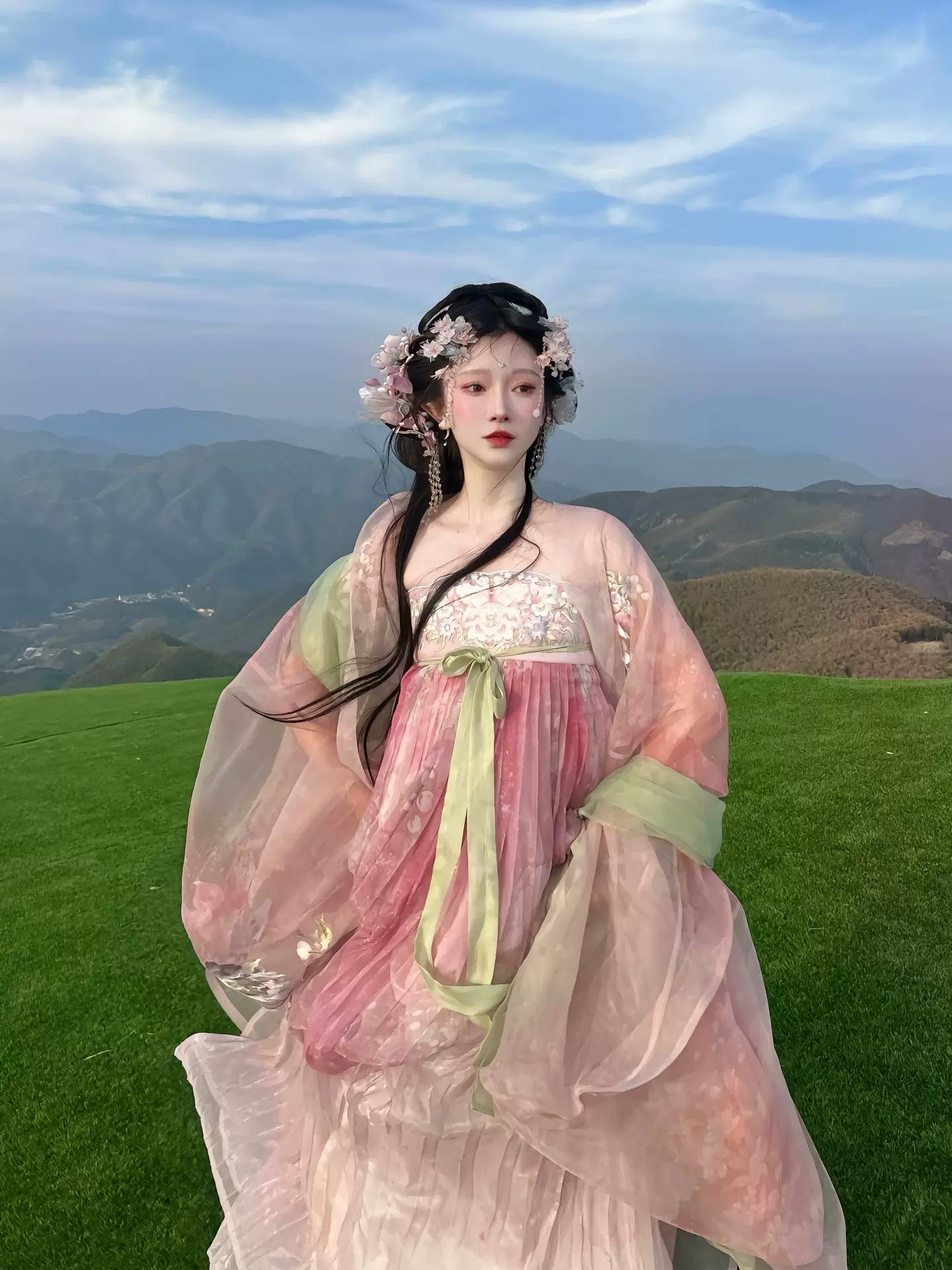 汉尚华莲京华旧梦戏曲风红色婚服长袄明制马面裙正版汉服出租