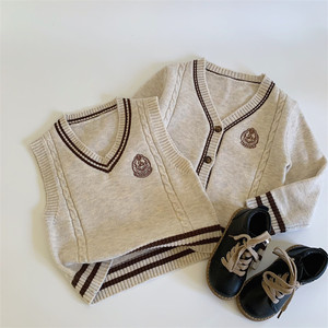 
Children's Sweater Cardigan 2026 Spring New Arrival Embroidered College Style Jacket Boys' Vest Campus Style Knitted Top