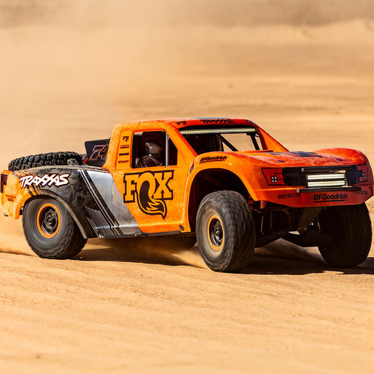 Traxxas UDR 1/7 Rear Straight Bridge RC Car - #85086-4 Traxxas UDR 1/7 Rear Straight Bridge RC Car - #85086-4