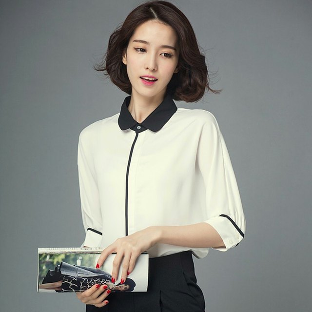 Spring and Autumn White Shirt Women's Middle Sleeve Shirt New Style 2025 Summer Business Professional Interview Doll Collar Round Collar Top
