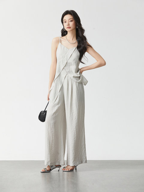 
Aike women's suit light luxury high-end feminine 2024 summer fashion casual loose suspender two-piece set