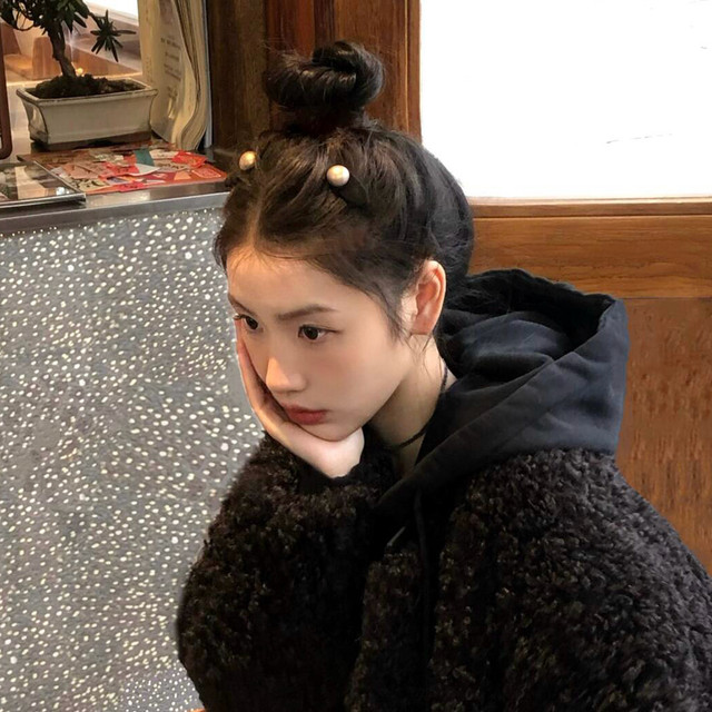 Little velvet pearl hair clip for women's forehead hair clip side hair clip hair clip hair accessories duckbill clip autumn and winter headgear
