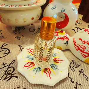 
[Taoism] A collection of some weird essential oil bottles, single compound herbal essential oil aromatherapy empty bottles