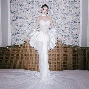 
Griffin girl, beautiful god, light luxury mesh, slightly transparent strapless dress for women, straps, slim high waist long skirt