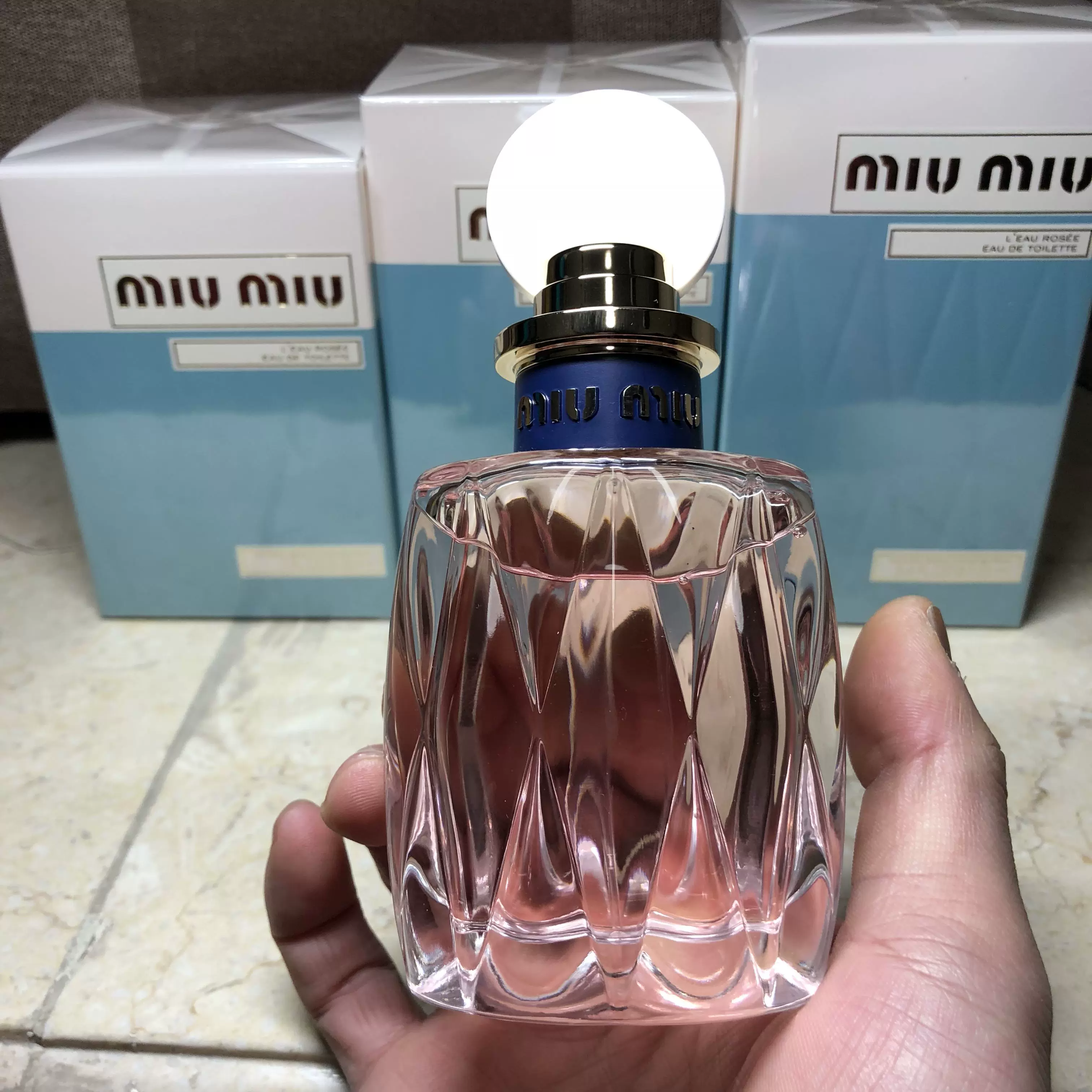 现货miumiu缪缪2018新款香水 铃兰温柔花香粉色少女30ml50ml100ml