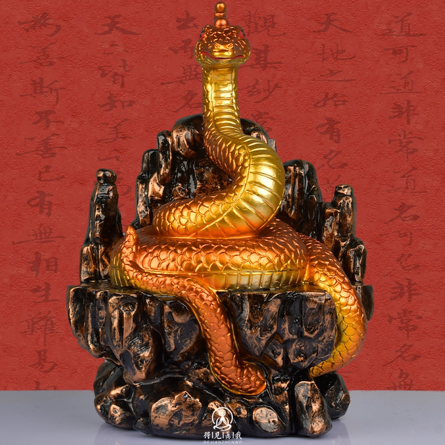 Snake real body ornaments Python family real body statues Chang family ...