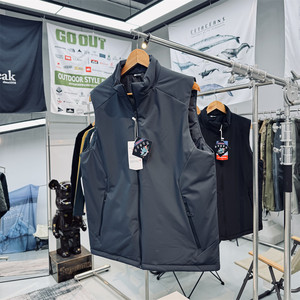 
Urban light outdoor business casual commuting style windproof, water-repellent and anti-static men's stand-up collar warm cotton vest