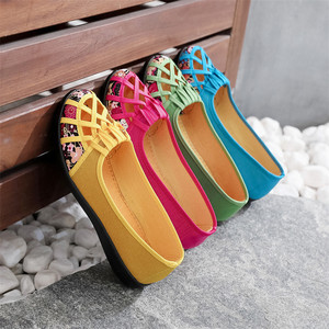 Old Beijing cloth shoes women's net shoes hollow and breathable one foot pedal lazy shoes summer comfortable flat bottom single shoes casual shoes
