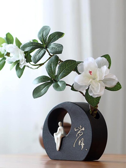 伝統的なデザインの花瓶 06_08e63df4-4686-428b-ac39-