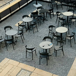 Outdoor Carbon Steel Leisure Outdoor Furniture Set with Round Table and Chairs for Balcony, Suitable for Coffee and Milk Tea Shops, Outdoor Dining Table