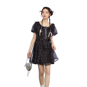 
Zihan design short-sleeved dress for women in summer new French sweet style casual waist-closing A-line umbrella skirt