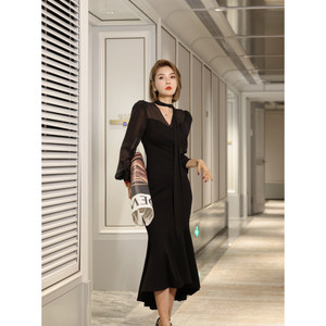 Xulu original light luxury net gauze stitching Roman tail fishtail skirt temperament high waist slimming V -neck dress
