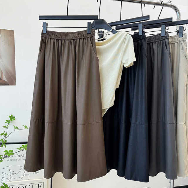 Matte pu leather skirt 2024 autumn new high waist skirt makes you look slim and versatile soft sand-washed leather pocket A-line umbrella skirt