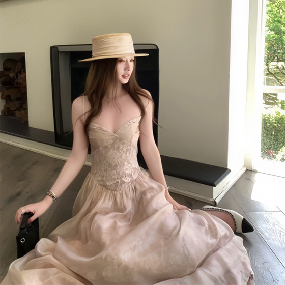 
Ready in stock! 'Embossed Lace' rose lace jacquard pinch waist slimming A-line suspender long skirt for women 2026 dress