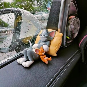 
New car ornaments book desktop cat and mouse car interior decoration cute Tom Jerry figure doll