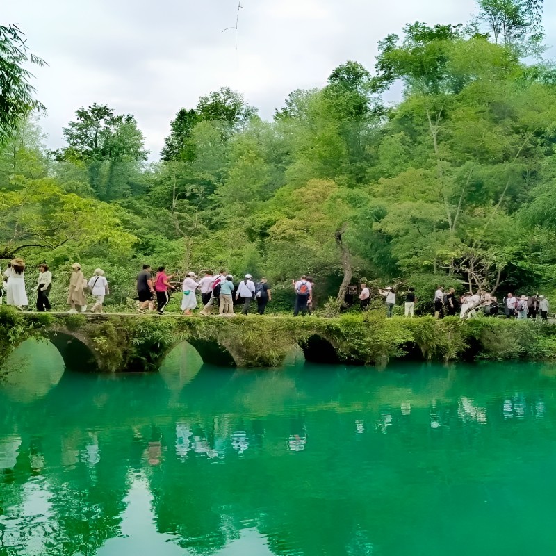 【包含机票】贵州旅游6天5晚跟团游贵阳黄果树瀑布荔波西江梵净山