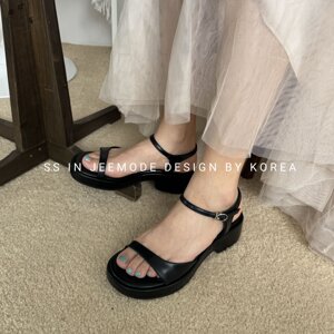 Xiaochi in Seoul's 25th summer new niche open-toe one-line buckle thick sole height-enhanced versatile fashion sandals for women