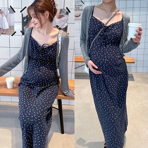 
Maternity dress 2026 new French navy floral suspender skirt cardigan two-piece set summer maternity wear spring wear
