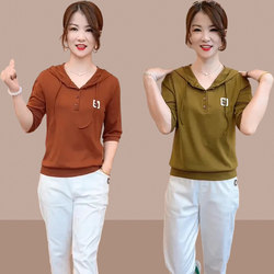 2026 Spring and Autumn New Women's Sweatshirt with Three-Quarter Sleeves, Half-Sleeve Hooded Top, Popular Fashion for Middle-Aged Moms