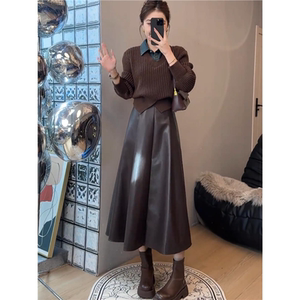 
Autumn and winter with a complete set of 2025 new Korean fashion denim splicing knitted sweater half leather skirt two-piece set
