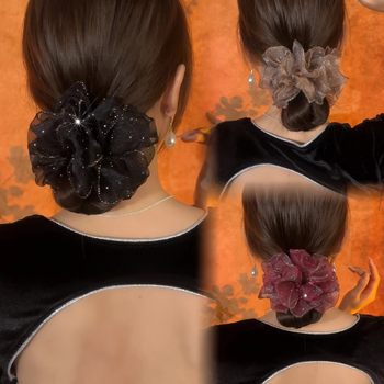 Other girls with Organya temperament, flower buds, head ropes