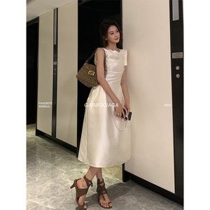 Garbociaga Long Xier Black and White Queen 2023 imitation silk folds high -waisted dress dress 2167
