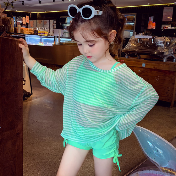 
Girls swimsuit summer suit new children's seaside hot spring long-sleeved shirt three-piece set girl split flat corner swimsuit