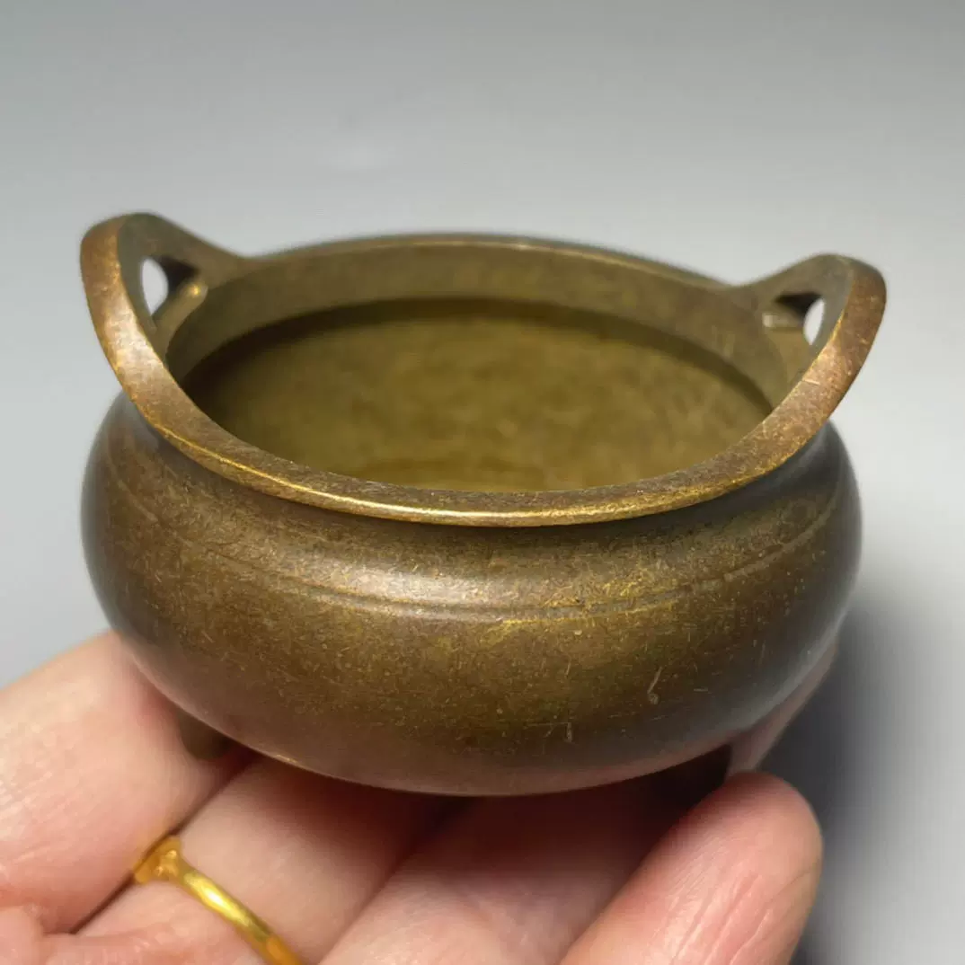中国　大明宣徳年製　古銅　三足沖耳爐　香炉　時代箱付　M　R9196 中国 大明宣徳年製 古銅 三足沖耳爐 香炉 時代箱付 M R9196